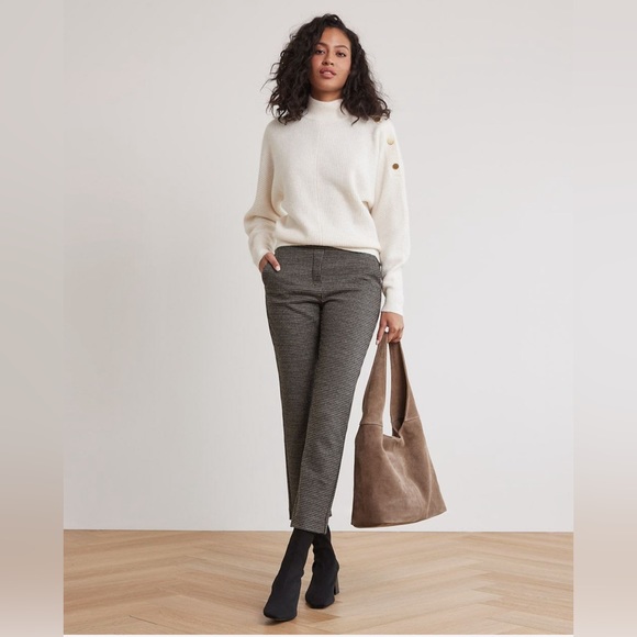 RW&Co Long-Sleeve Mock-Neck Sweater With Buttons At Shoulder - Picture 3 of 10